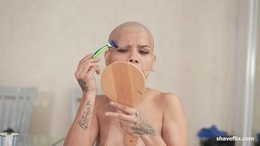 Layla & Valezka: the "spitting image" of shaved sex (LAYLA - STEP 2)