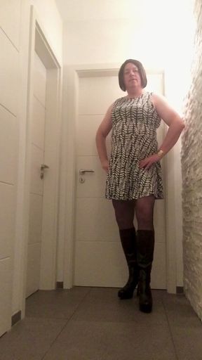 Nicki-Crossdress - Summer - Dress - Stockings - Boots - Crossdresser - Crossdressing - Transvestit