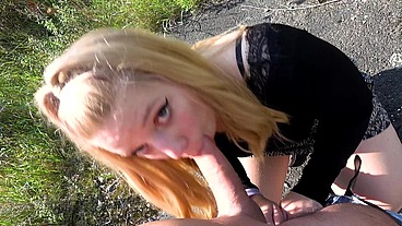 LOLA (19) Naiv und unerfahren OHNE KONDOM GEFICKT UND IN DIE FRESSE GESPRITZT