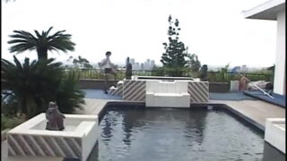 Maggie Star, de 18 años, recibe una dura paliza anal