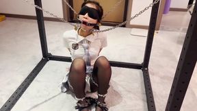 My girlfriend in black stockings was bound by multiple chains, using chains almost as heavy as her body weight, to bring her to orgasm.