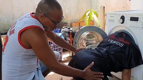 presa na maquina de lavar pedi ajuda mas levei pau