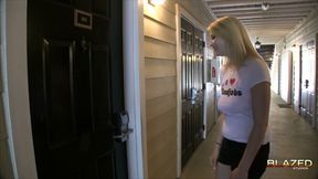Skylar Madison - Handjob Ambush