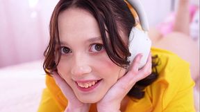 Akina Asmus - This teenage girl'_s long-time fantasy finally came true: she tried anal sex with a huge cock for the first time (part 1)