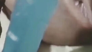 Recopilación: película casera de putas gays amateurs follándose su propio culo con un consolador