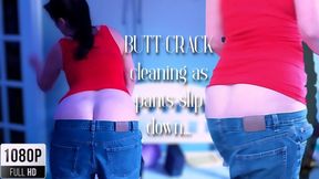 Butt-crack cleaning jeans slip down
