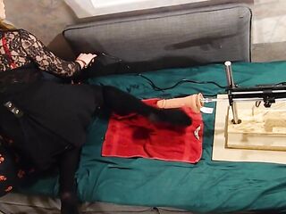 LucidMolly finds the sexmachine by 'accident'
