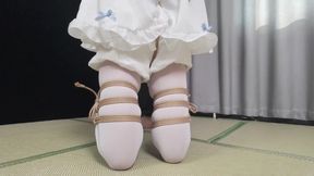 Xr24-a Girl Wearing White Clothes and White Stockings Was Hung up and Bondage Tickling