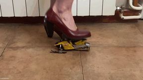 ANGRY KIRA CRUSHING SNOWMOBILE TOY - MOV Mobile Version