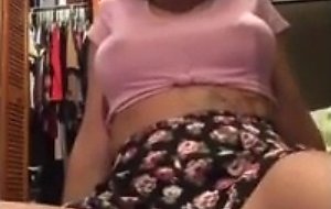 Peri honey girl sucking a vibrator on periscope perillity