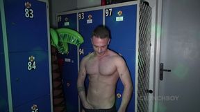 this straight is slu thole creampied by his friend bareback in sneaker