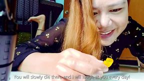 Giantess Finds and Tiny Men