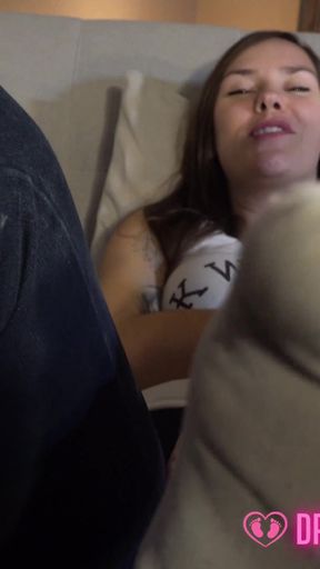 Cassandra's Sweaty Feet Addiction - (dreamgirls in Socks)