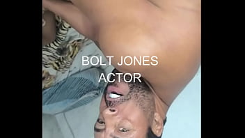 Parte 3- com 100 anal sem camisinha atriz africana chorando na pica com seu lindo rabao , ela pediu joga leite minha bunda.