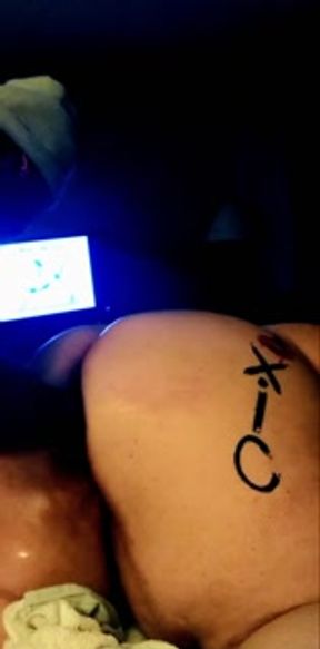 Aggressive daddy punch fisting his piggy pussy