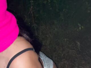 RAPIDIN con la novia de mi mejor amigo en el bosque. Casi nos descubre mi'migo