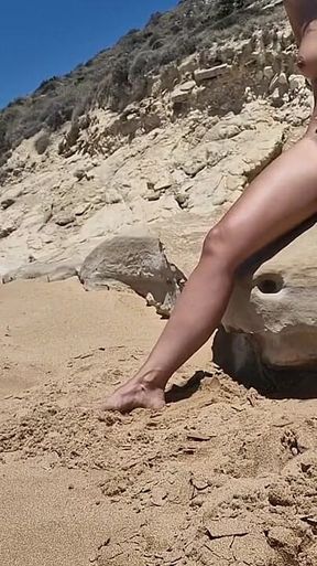 Stranger Approaches Naked Masturbating Woman and Helps Him with Handjob