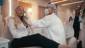 DIGITALPLAYGROUND - Alyssia Kent &amp; Brooklyn Blue Comfort The Top Surgeon By Showing Him What Lesbian Sex Looks Like