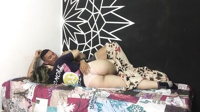 After some caresses, my boyfriend ends up penetrating me