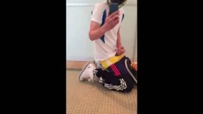 Twink Handjob Amateur Video - Sehr Geil