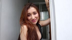 sensual y ardiente colombiana posando en mi bano
