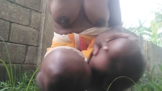 AMATEUR EBONY DESPERATELY NEARLY PEE HER LEG