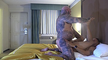 Update #63 (May 29, 2022) The Mexican Raw with ismamar!This handsome Mexican gentleman contacted me on Grindr and said he wan