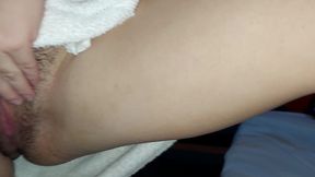 mi novia sale de la ducha y me muestra su cono, quiere que la folle.