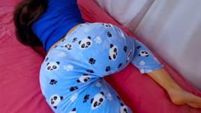 My girlfriend's friend stays at home and I keep her company!!