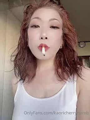 Kaori Smoking 2