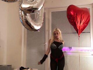 TRANSPARENT ONESIE MEGA SHOW 4K Ultra HD