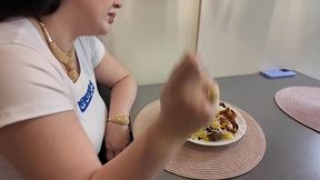 i fucked my big ass stepsister because i smell her wet pussy