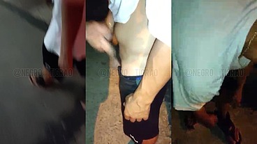 Comi gostoso o cuzinho do Hetero casado e gozei de frango assado