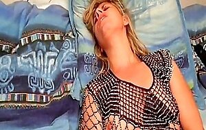 Milf Lisa's Orgasmic Cucumber Adventure
