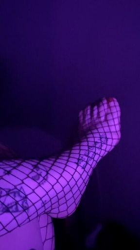 Tattooed Toes in Fishnet: A Slow Rubdown👣😋