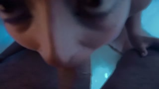 Rsellamb: Colombiana I cum on my tits and my mouth in the tub: luu_Sell