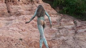 Nicole Turns Her Nude Skin Into Body Art With Mud - Full Video!