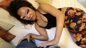 ”Bee in Rome - Clip 2”