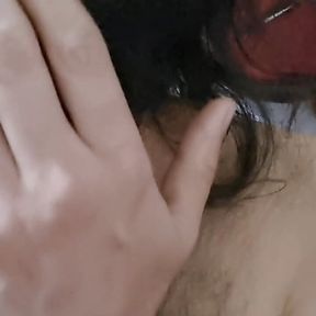 Hairy puts 4 fingers in the ass and cums too much!