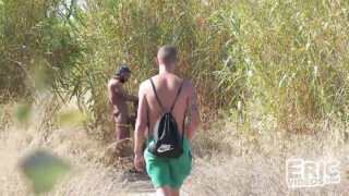 Troie gay arrapate si fanno scopare il culo a crudo fino a sborrate esplosive