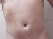 Watch me take a bath and slap that ass