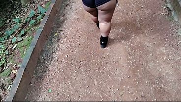 P&aacute_scoa em p&uacute_blico na natureza - Coelhinha safada levou a cenoura pediu para. Montavani colocar no cu TIFF