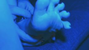 Exibindo meu salto e pés