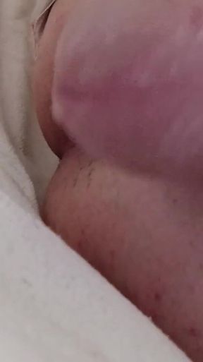 I Spread My Tight Hole with the Big Plug and Cum Profusely