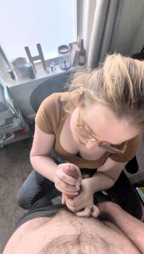 Secretary throats boss to keep her job