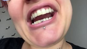 Uvula fetishes