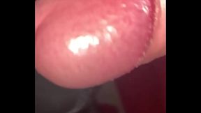 29 YR OLD HUNG GUY NOW IN MY GLORY HOLE