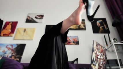 Miss Miranda heel dangle