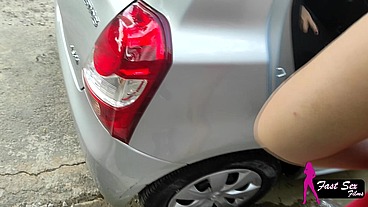 MOSTREI MINHA RABA NA RUA E O ENTREGADOR DE APLICATIVO ME CHUPOU NO CARRO - I SHOWED MY ASS ON THE STREET AND THE APP DELIVERY GUY SUCKED ME OFF IN THE CAR