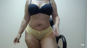 danca e troca de calcinhas e rebolando gostoso o bumbumgg/